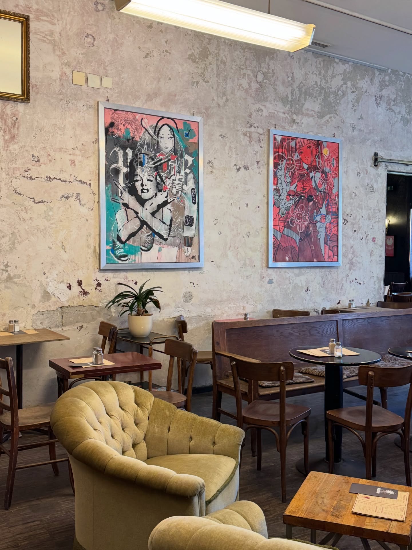 My work at @cafe_wirr. Ty @milian.mx for setting it up perfectly ☺️🙏